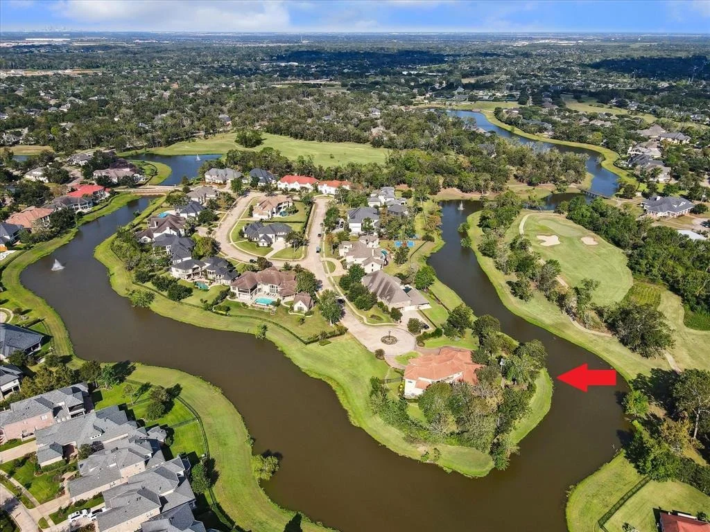 Photo of 1 Commanders Point