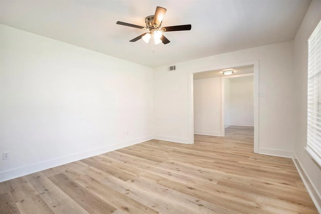 Photo of 223 Pin Oak Drive