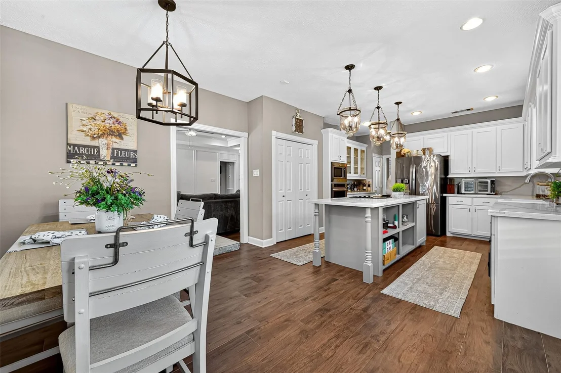 Photo of 5911 Springton Lane