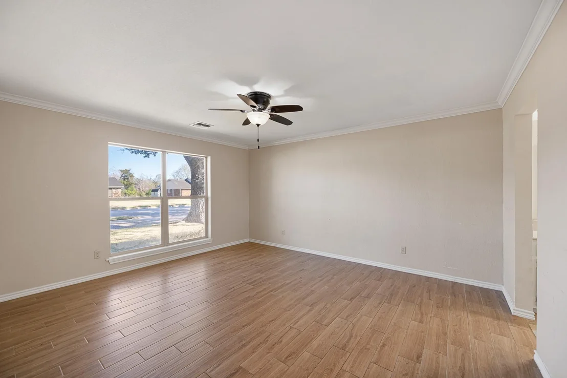 Photo of 1412 Briar Lane