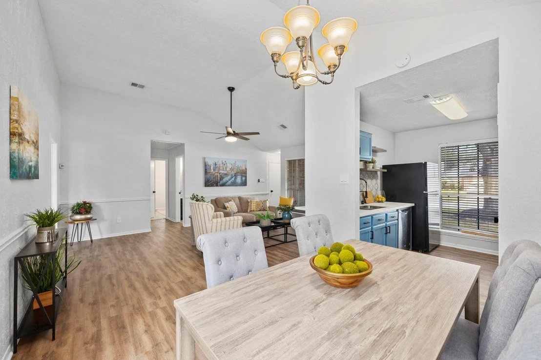 Photo of 2918 Walnut Springs Drive