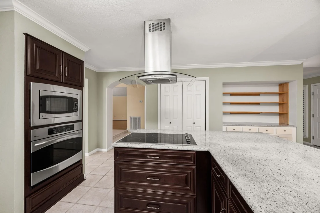 Photo of 12422 Millvan Drive
