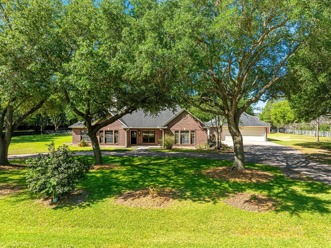 Photo of 3102 Willow Creek Lane