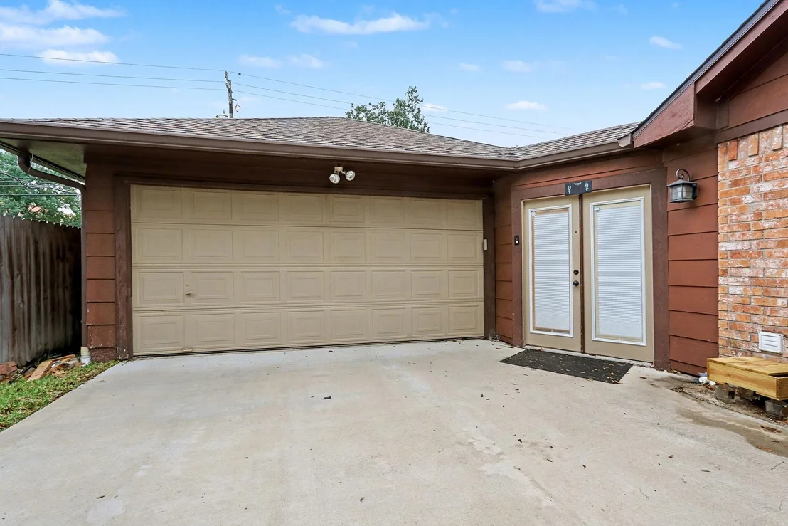 Photo of 803 Whitecap Drive
