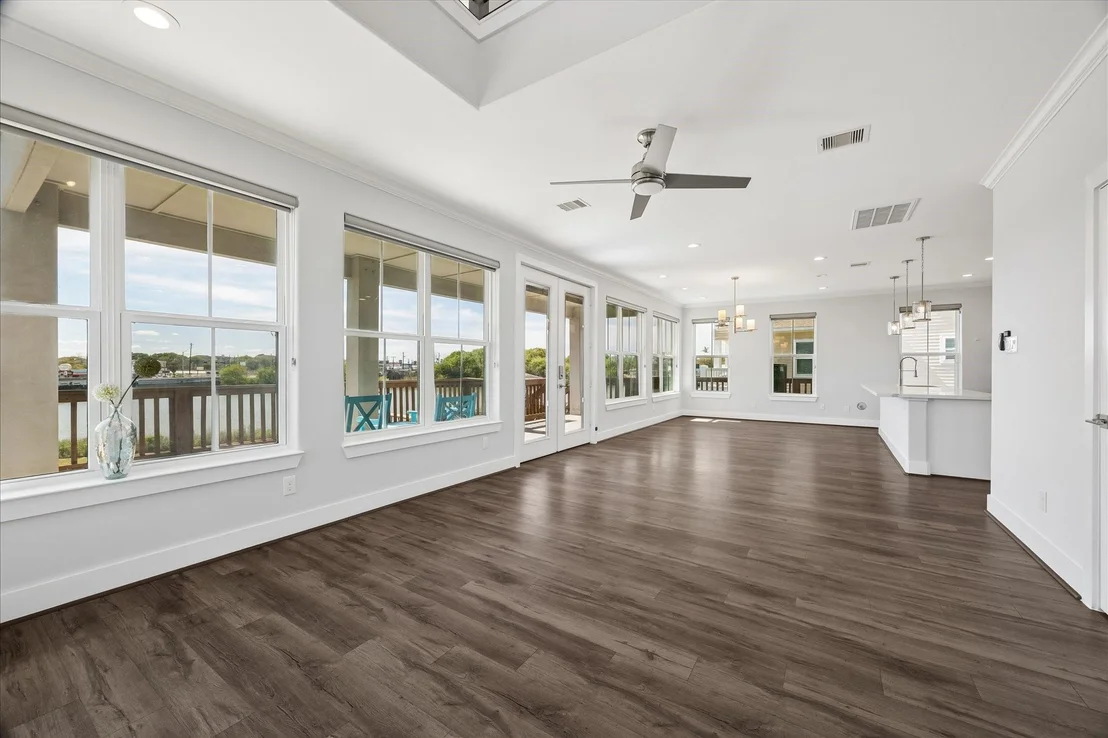 Photo of 2001 Oceanview Drive