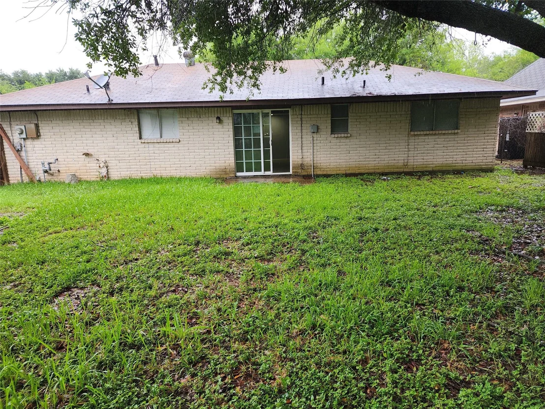 Photo of 7211 Log View Drive