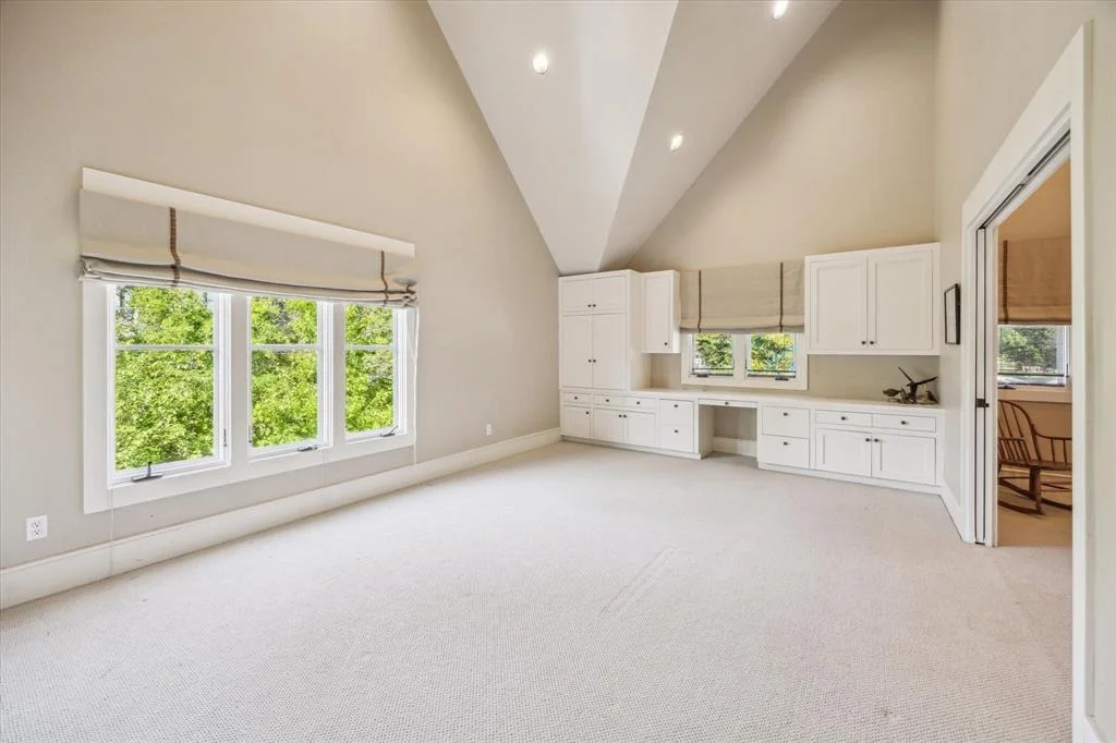 Photo of 15 River Circle