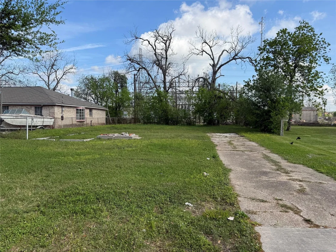 Photo of 7825 Pardee Street