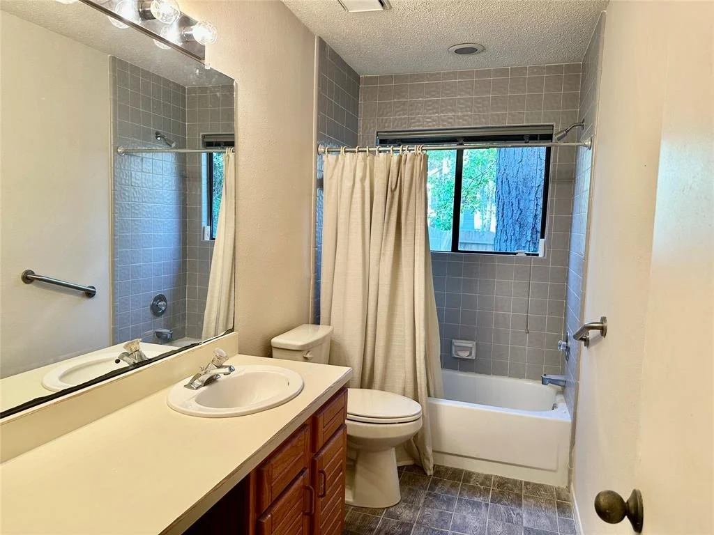Photo of 21 N Mossrock Road
