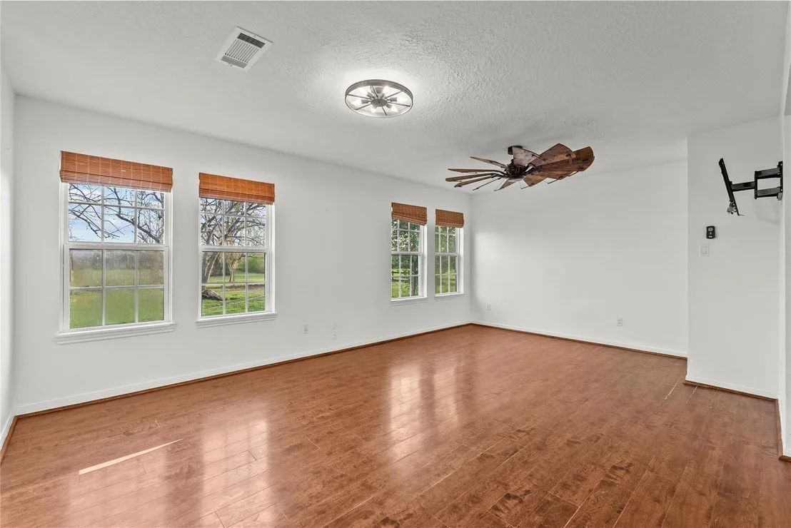 Photo of 14621 Cedar Street