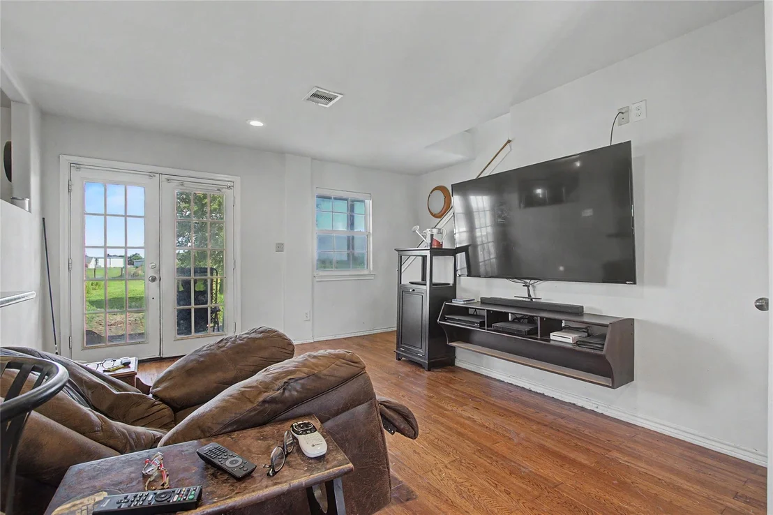 Photo of 4201 Lawrence Road