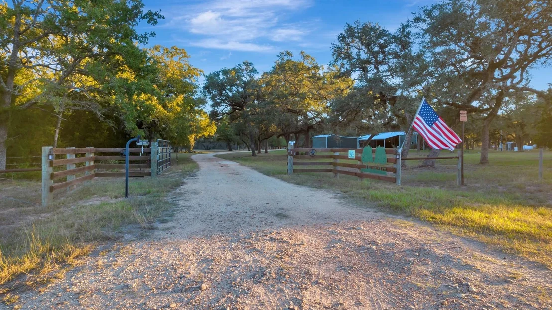 Photo of 413 Private Road 1051