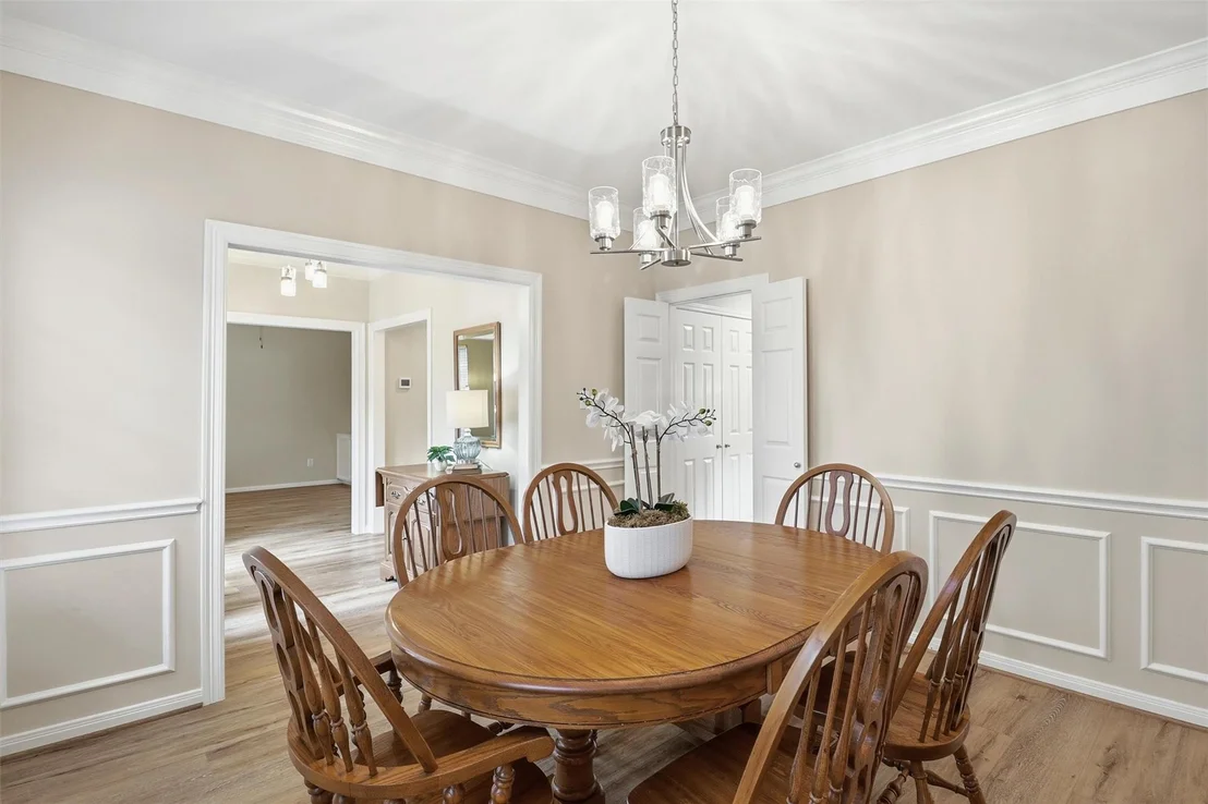 Photo of 2023 Garden Terrace Drive