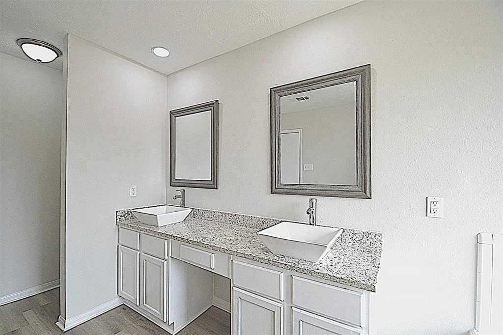 Photo of 1138 Leadenhall Circle