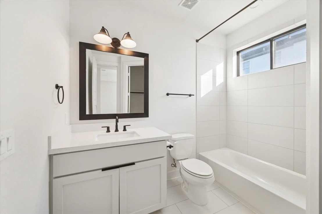 Photo of 1122 Thompson Street