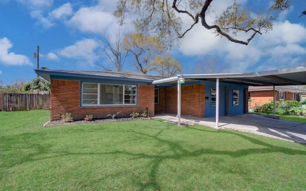 Photo of 2104 Dorothy Street