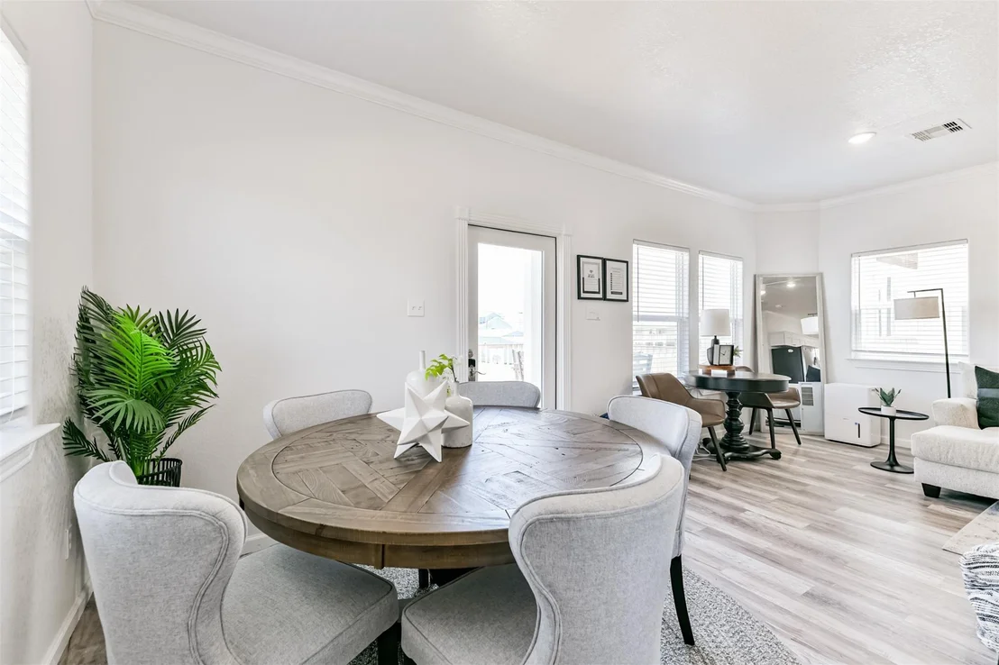 Photo of 143 W Palm Street