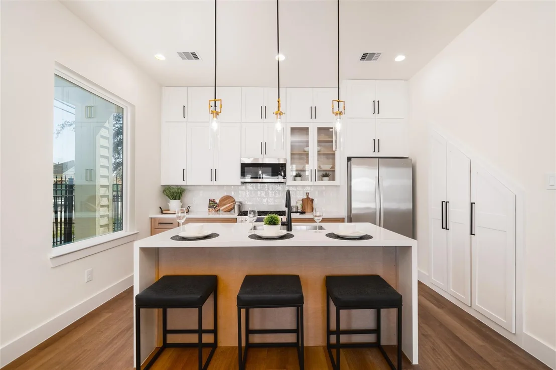 Photo of 8903 Knoll Branch Drive