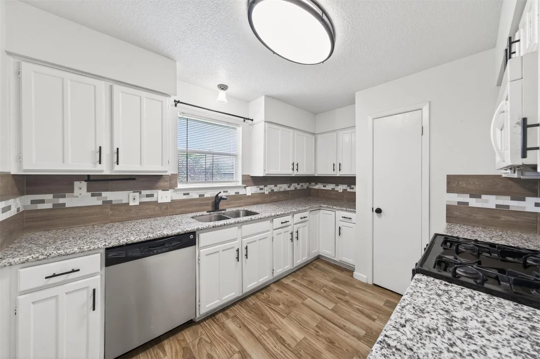 Photo of 17002 Dew Drop Lane
