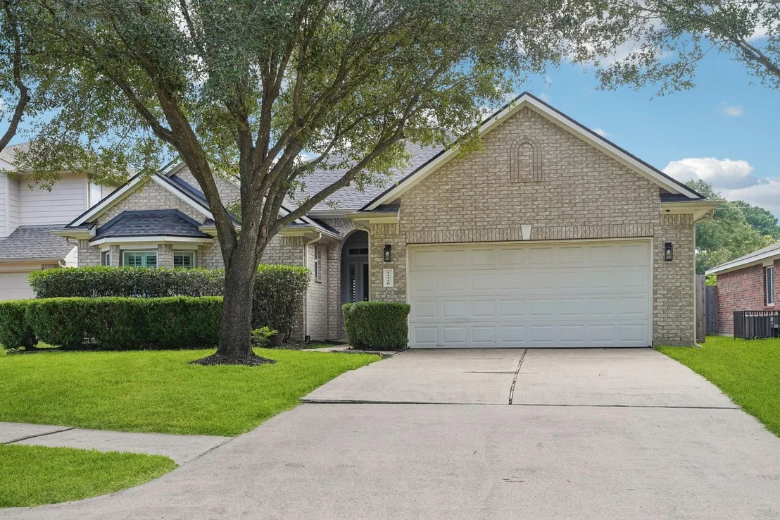 Photo of 14710 Timber Cliff Lane