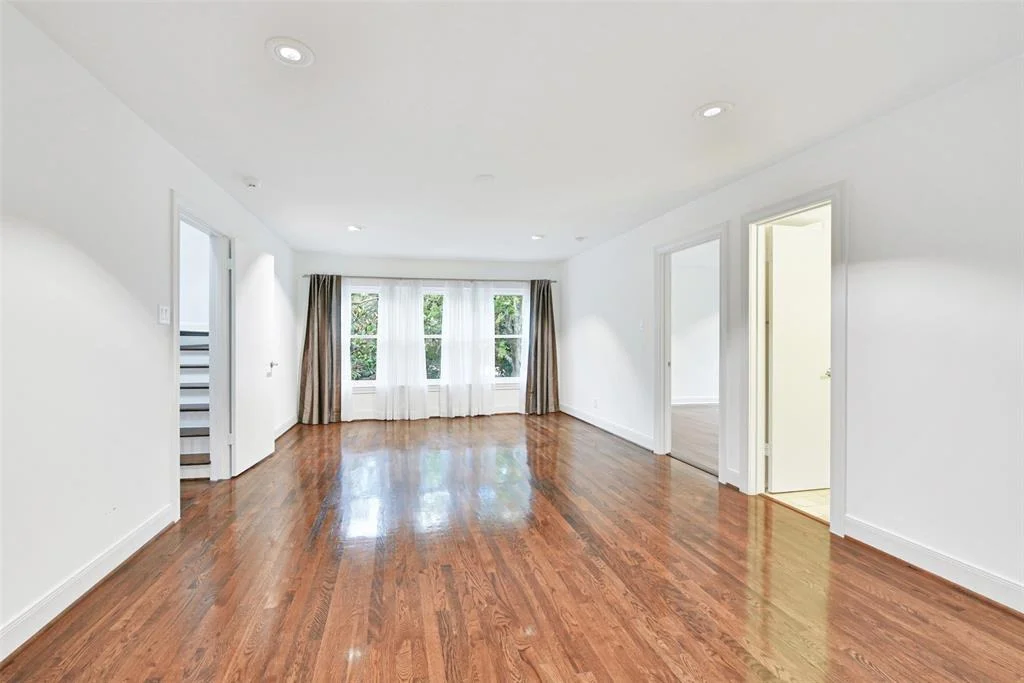 Photo of 897 Kirby Drive