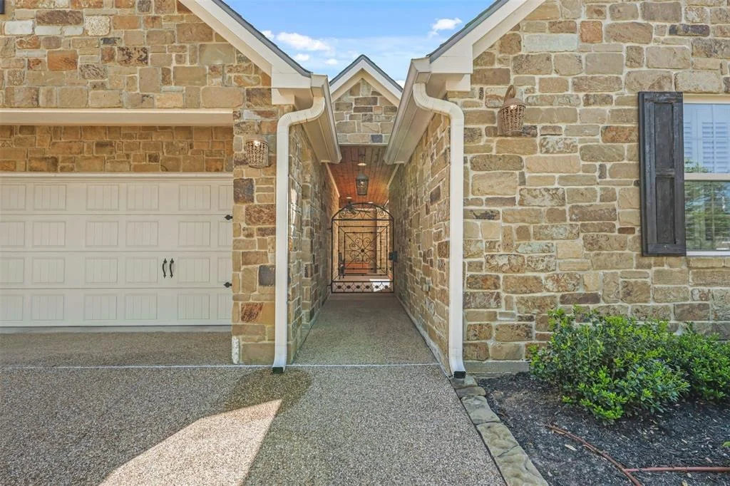 Photo of 3305 Durant Court