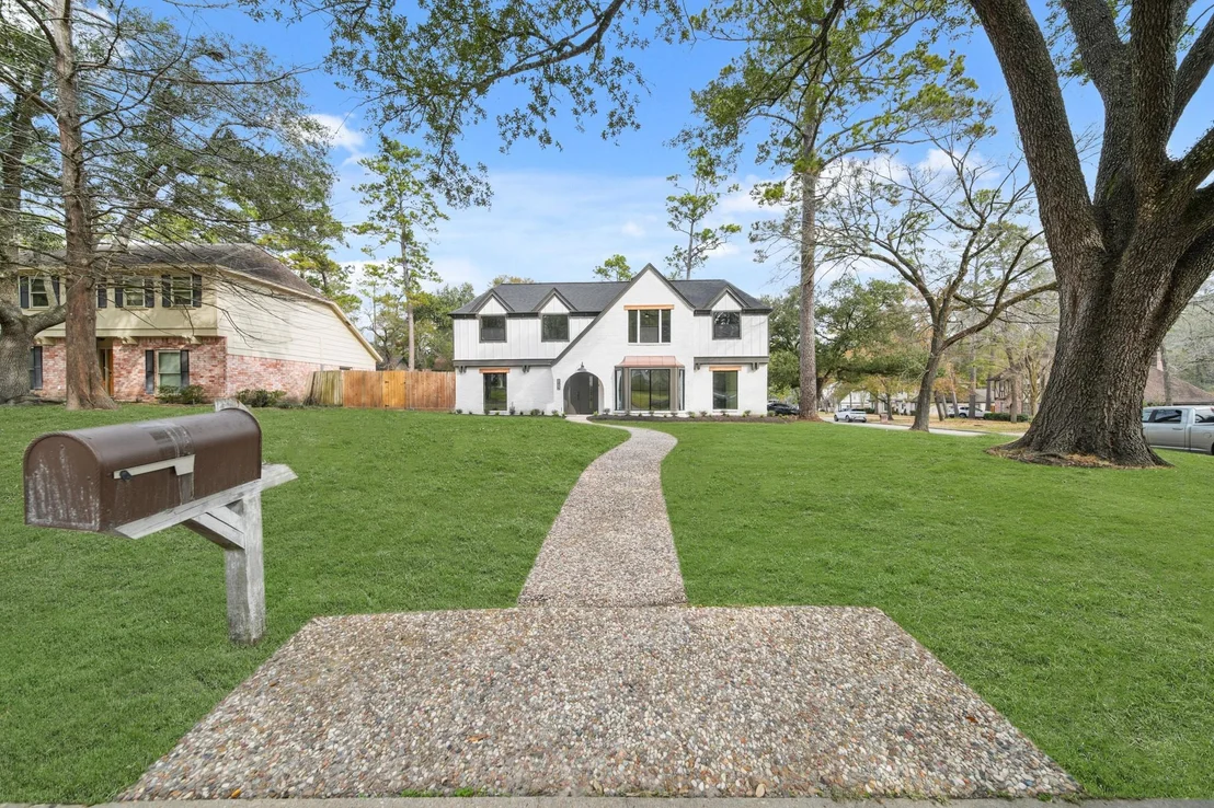 Photo of 6102 Knollview Drive