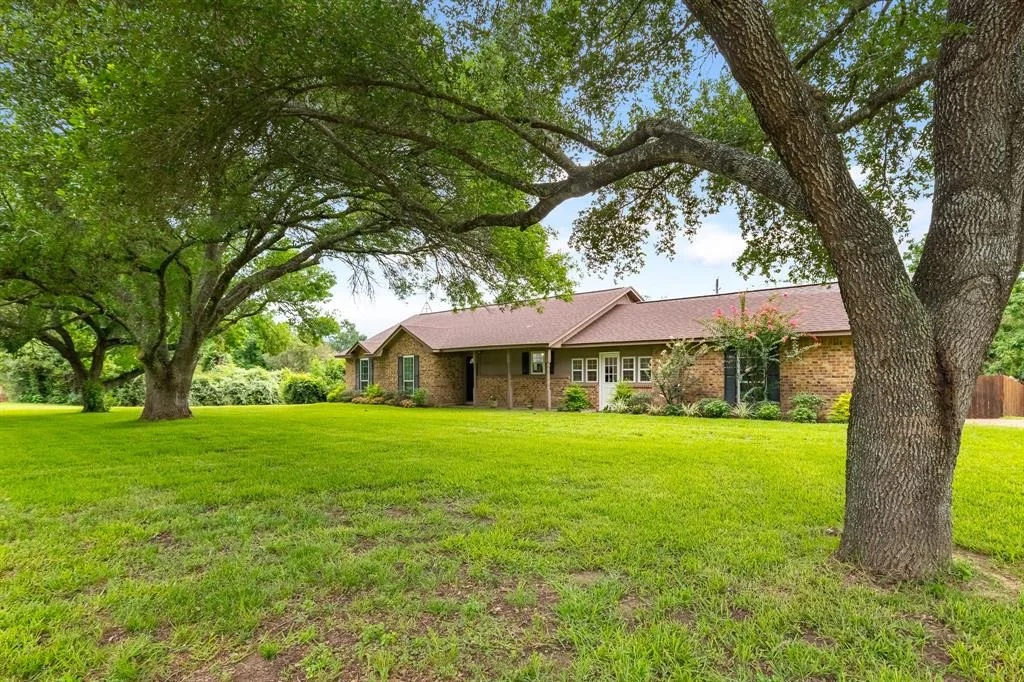 Photo of 4205 Wade Road
