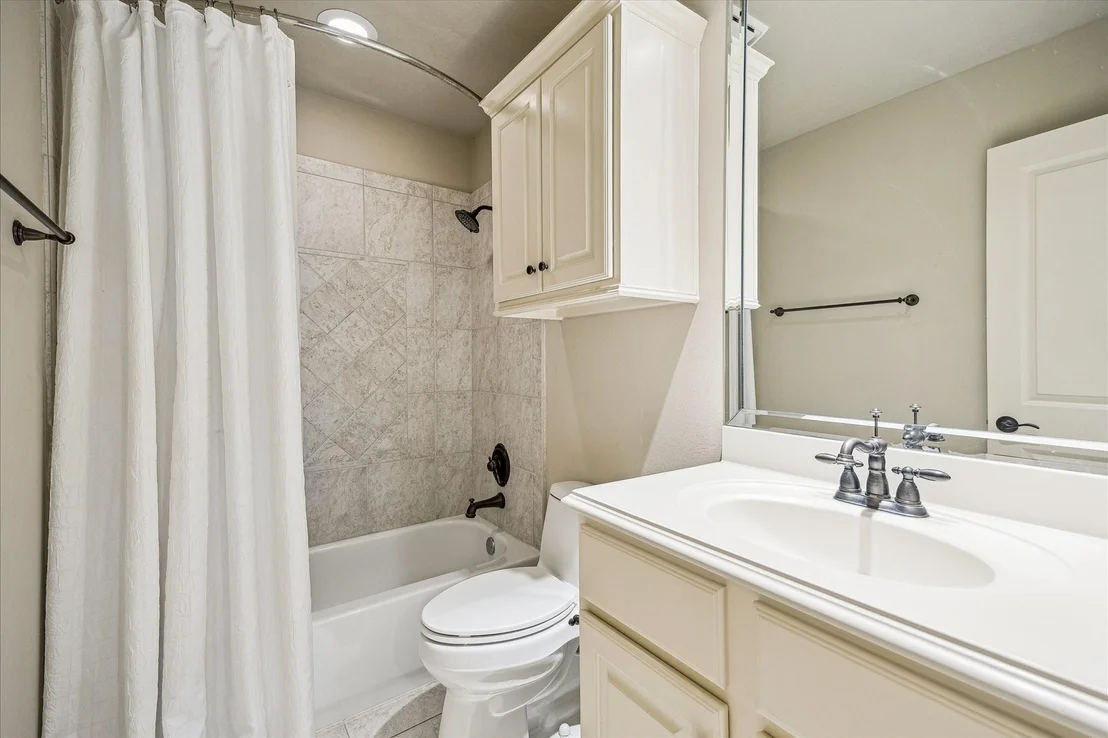 Photo of 2626 Stuart Manor