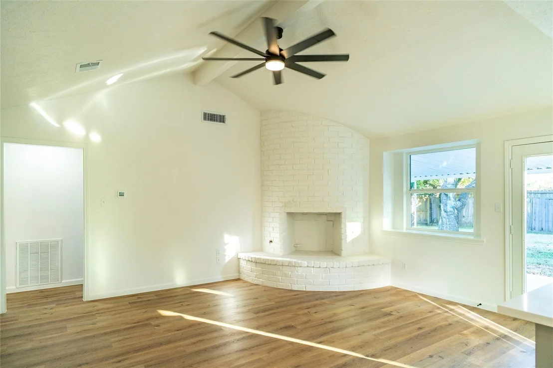 Photo of 10907 Sharpview Drive