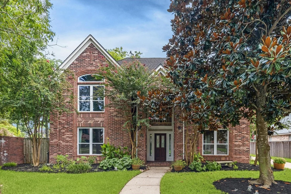 Photo of 6914 Hearthside Drive