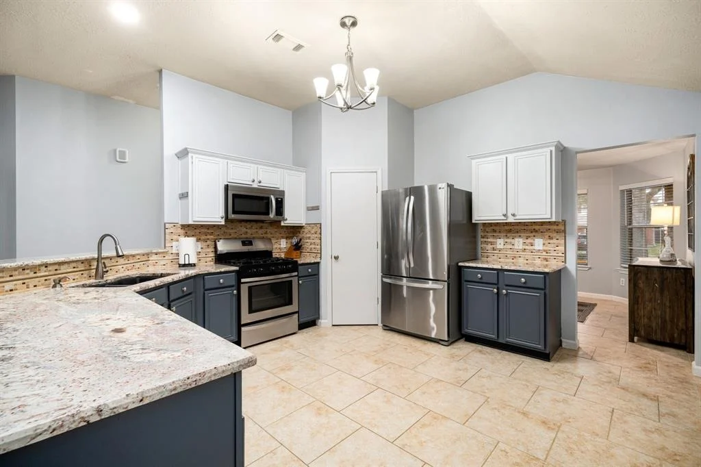 Photo of 2877 Pointe Drive