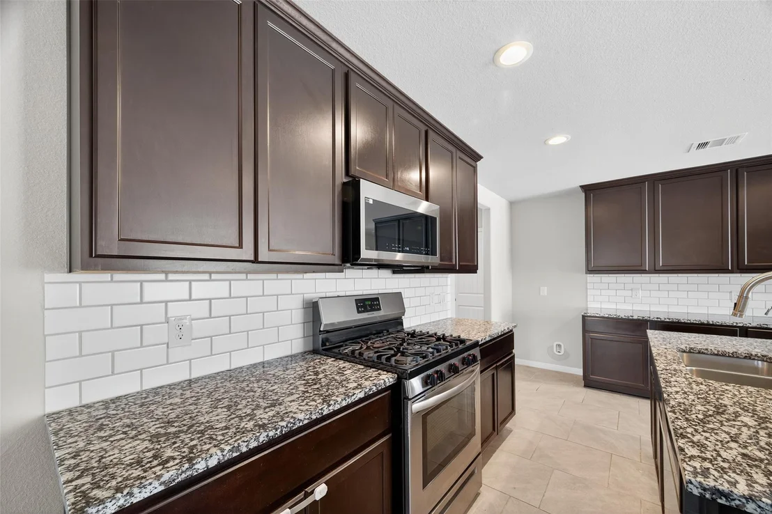 Photo of 718 Harvest Bluff Drive