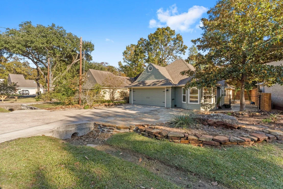 Photo of 22 Shady Oak Lane