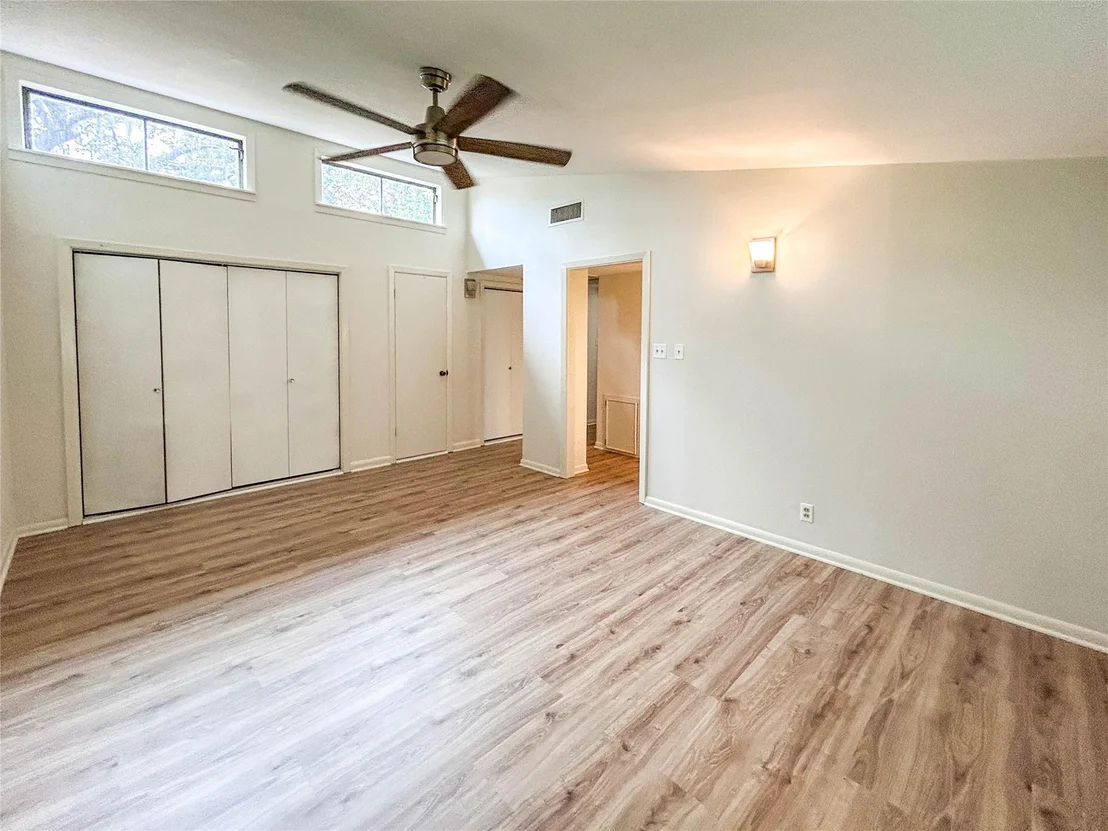Photo of 530 Circle Way
