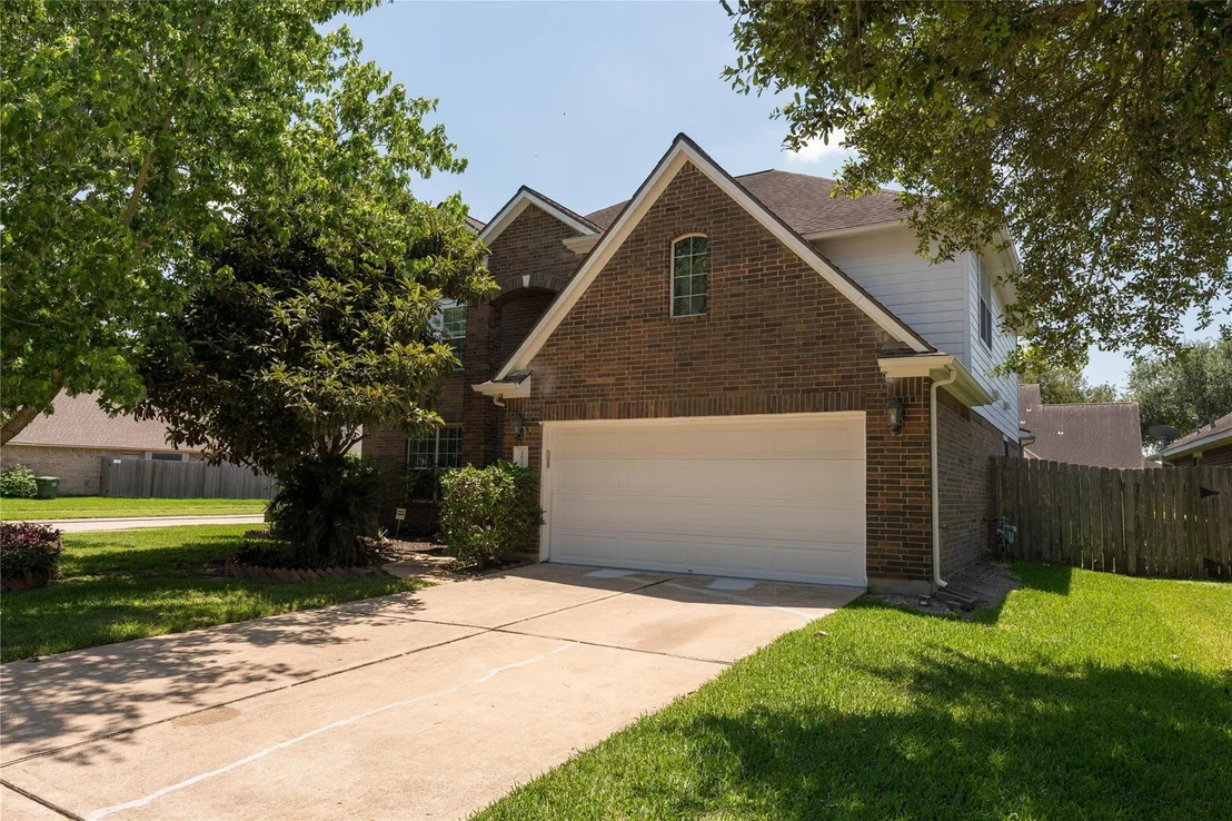 Photo of 10102 Hidden Falls Drive