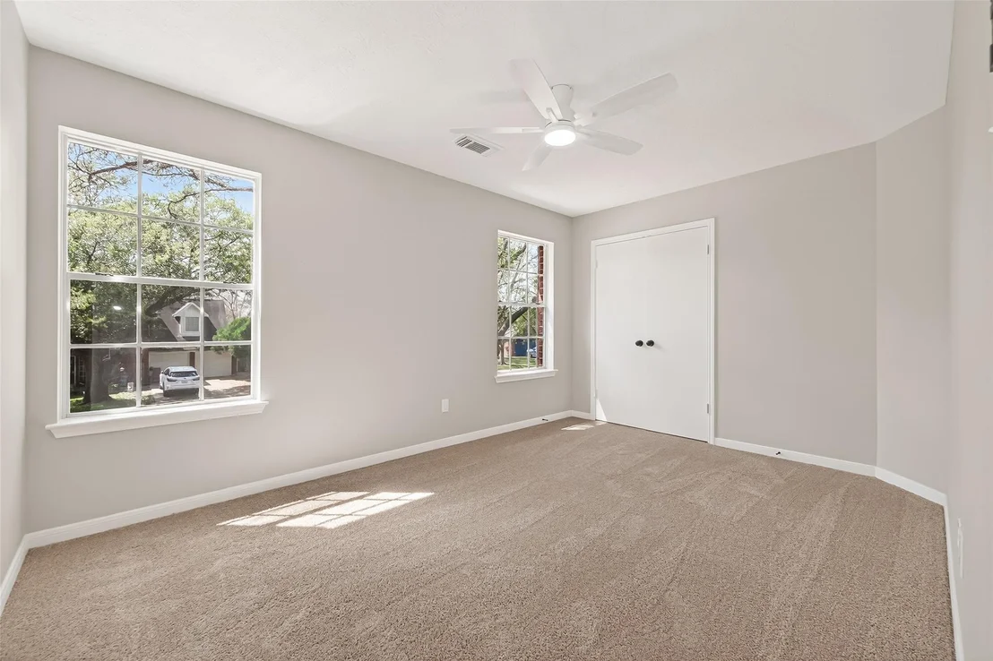 Photo of 1027 Long Prairie Drive