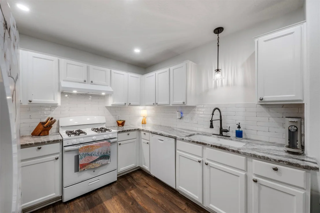 Photo of 9750 Gulfstream Drive