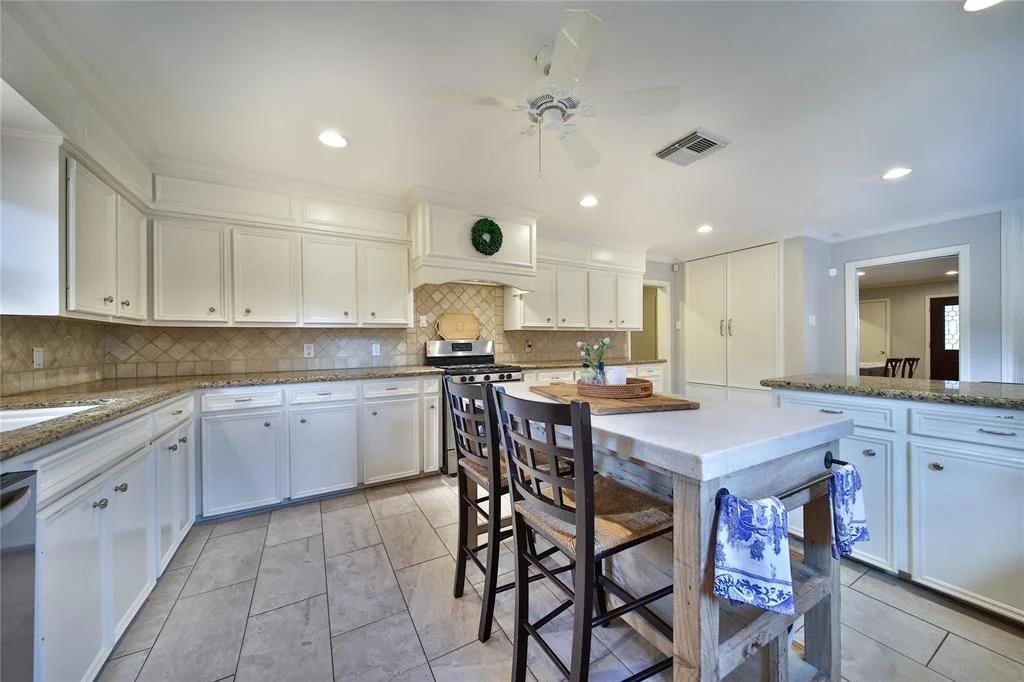 Photo of 1626 Springwood Drive