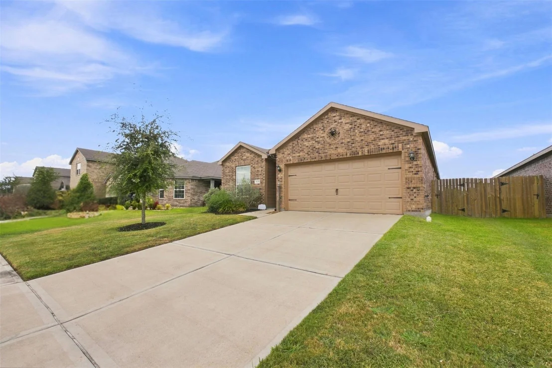 Photo of 8019 Vacek Meadows Loop