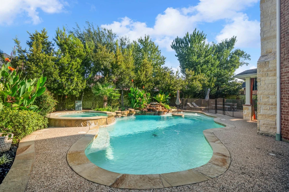 Photo of 1607 Noble Pointe Drive