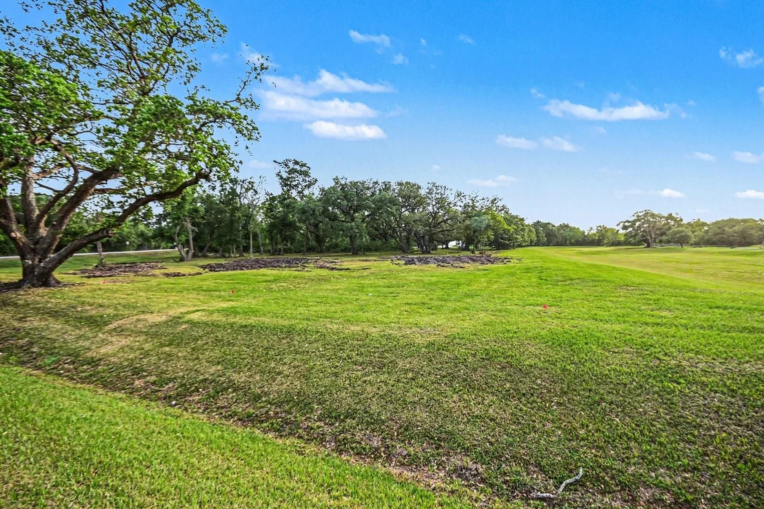Photo of 375 Thousand Oaks Drive