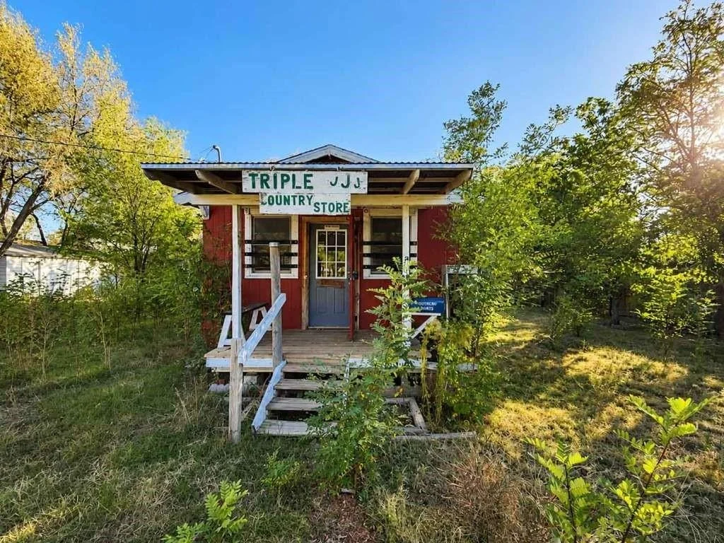 Photo of 108 W 9th Street