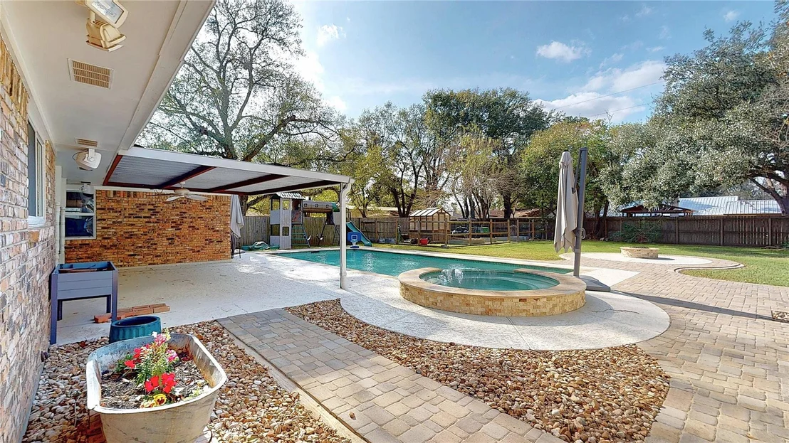 Photo of 2819 Fortuna Drive
