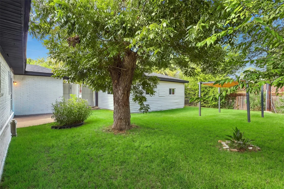 Photo of 8114 Pella Drive