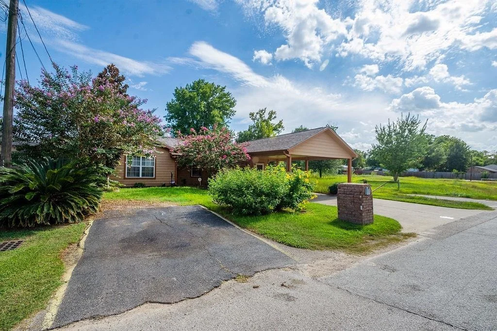 Photo of 8002 Richland Drive