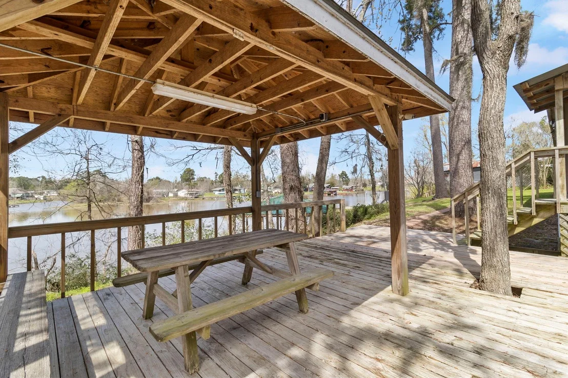 Photo of 1281 Creeklake Drive
