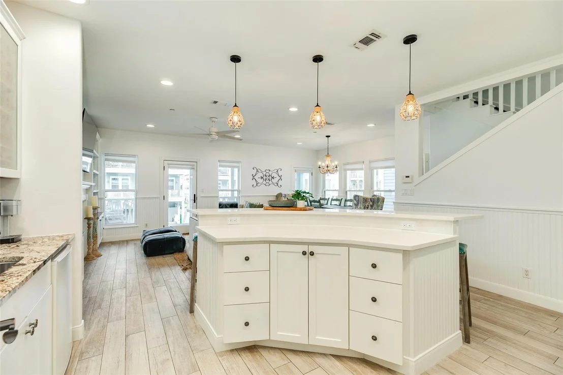 Photo of 3819 Conch