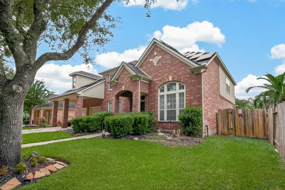 Photo of 331 Silver Creek Circle