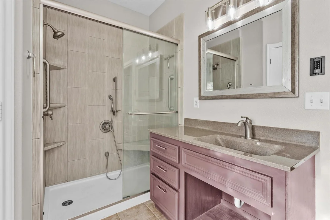 Photo of 1187 Oak Lane